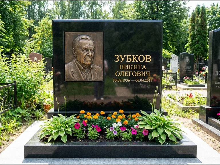 Памятник с барельефом — выполненная работа 19 в Магнитогорске
