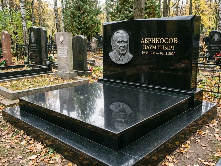 Памятник с барельефом — выполненная работа 37 в Магнитогорске