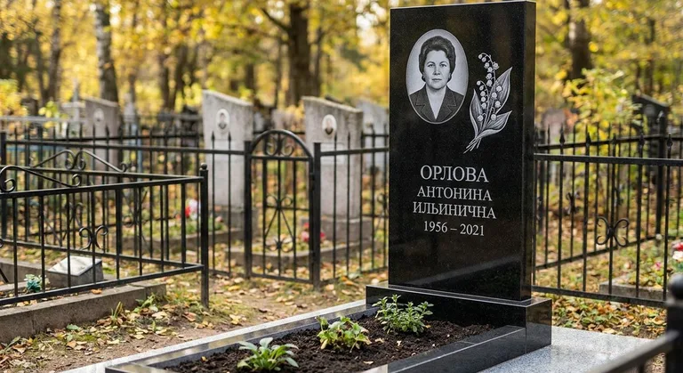 Памятник с гравировкой ландышей — выполненная работа «Орлова» в Магнитогорске