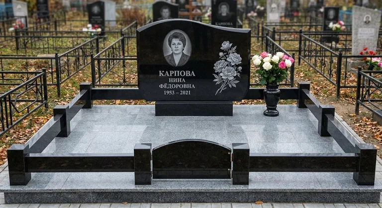 Памятник с гравировкой пионов — выполненная работа «Карпова» в Магнитогорске