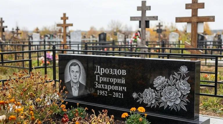 Памятник с гравировкой пионов — выполненная работа «Дроздов» в Магнитогорске
