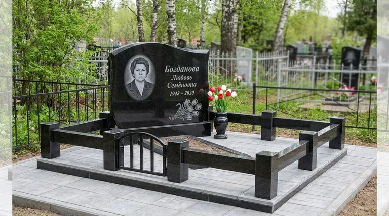 Памятник с гравировкой тюльпанов — выполненная работа «Богданова» в Магнитогорске