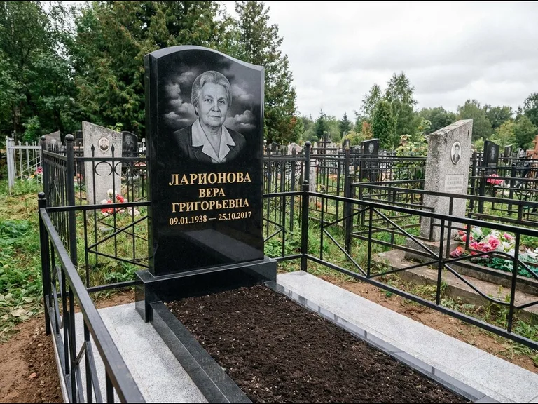 Гравировка портрета на чёрном граните — выполненная работа 16 в Магнитогорске