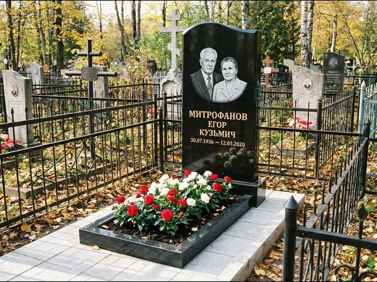 Гравировка портрета на чёрном граните — выполненная работа 17 в Магнитогорске
