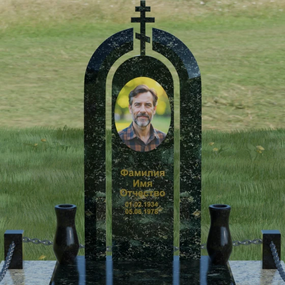 Памятник из гранита с тройной аркой и крестом, гранит Балтик грин
