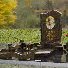 Вертикальный гранитный памятник со строгими линиями - П160